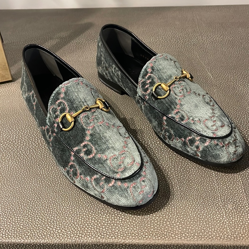 Gucci Jordan velvet loafer size 38 NWT